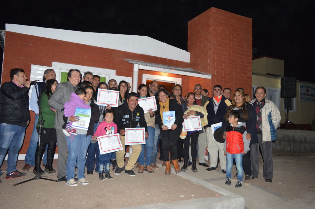 Desde el lanzamiento del programa, en Ojo de Agua se entregaron más de 200 viviendas sociales Desde el lanzamiento del programa, en Ojo de Agua se entregaron más de 200 viviendas sociales