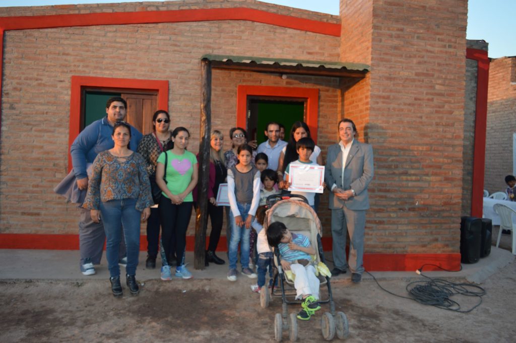 Familias de Añatuya y zonas aledañas recibieron sus viviendas sociales