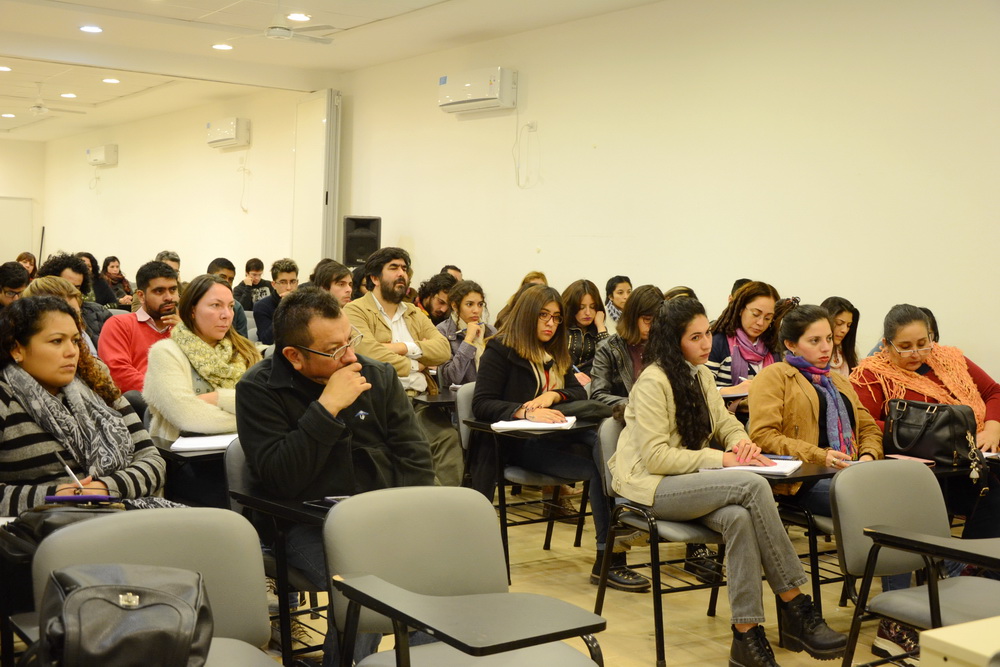 Humanidades abre un seminario público, libre y gratuito sobre problemáticas de DD.HH. Humanidades abre un seminario público, libre y gratuito sobre problemáticas de DD.HH.