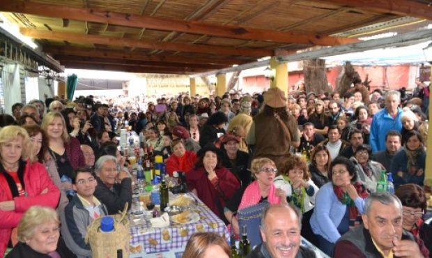 Familias otorgarán alojamiento a turistas por el cumpleaños de la abuela Luisa