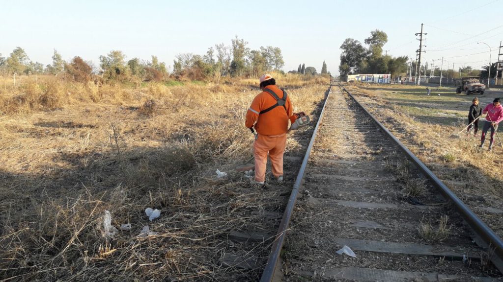 Avanzan los trabajos de limpieza para afianzar la integración de los barrios
