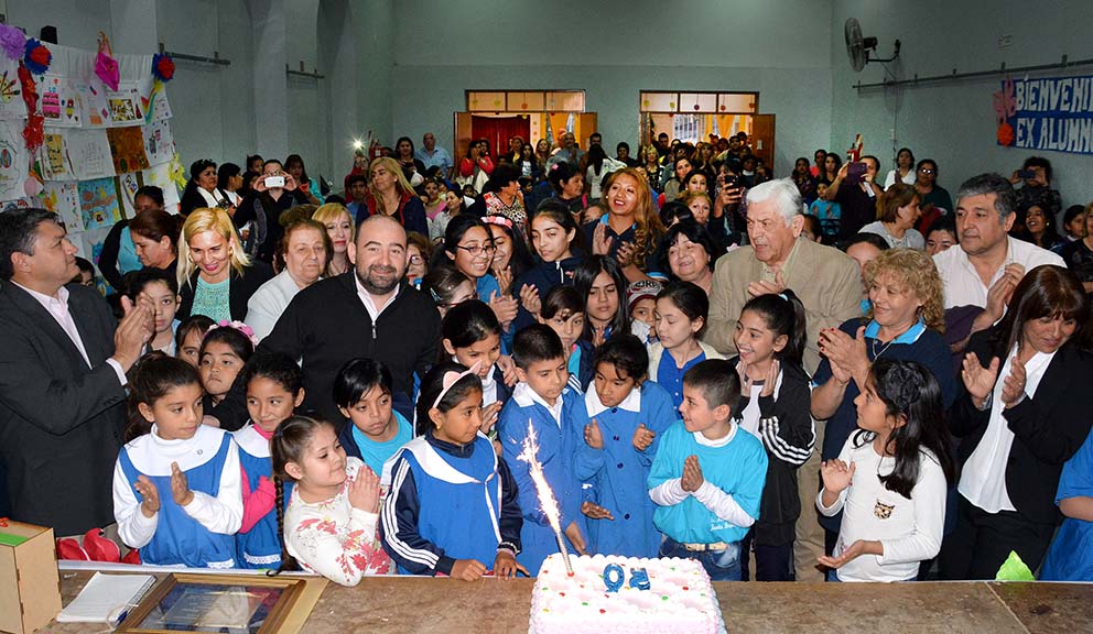 La escuela de Artes Plásticas “Juanita Briones” celebró un nuevo año con un emotivo acto