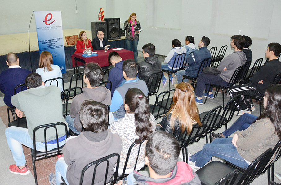 El Club de Empleo Municipal fue lanzado con grandes expectativas