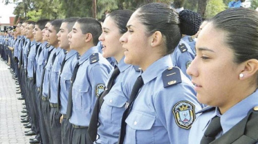 En octubre, las mujeres podrán inscribirse en el Liceo Policial