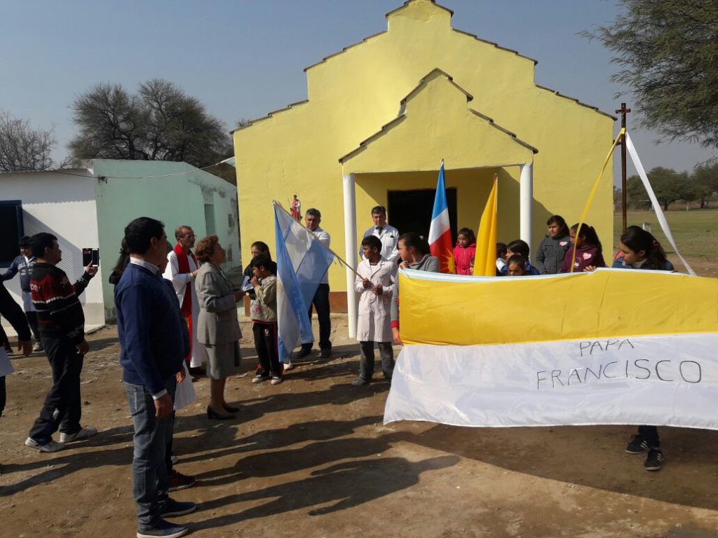Con profunda emoción, el pueblo de San Lorenzo estrenó su primera capilla