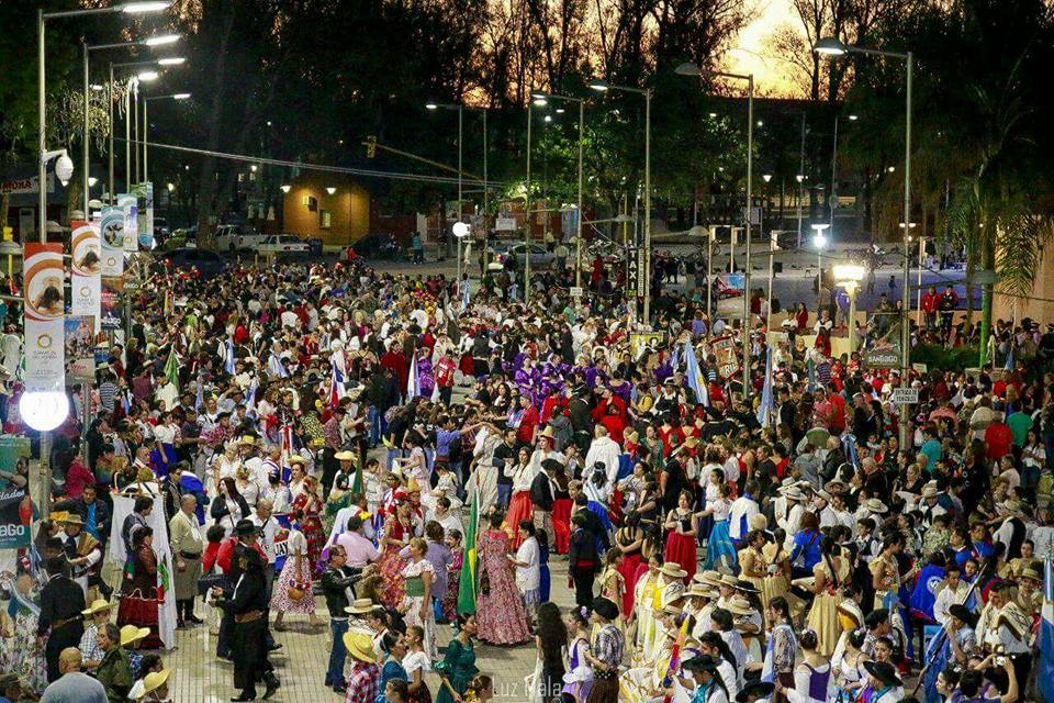 Bailarines de todo Latinoamérica brillan con su talento en Las Termas Bailarines de todo Latinoamérica brillan con su talento en Las Termas