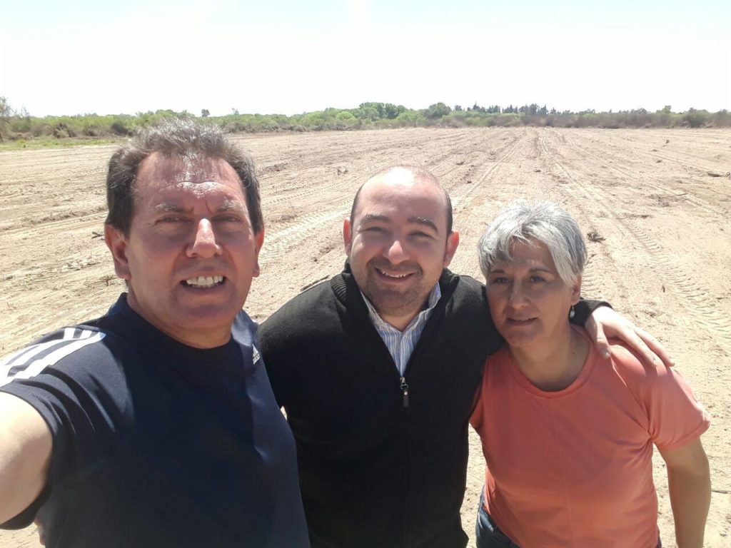 Mirolo visitó el predio donado por el municipio donde se construirá una cancha de hockey