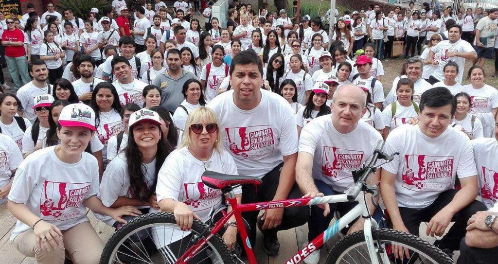 La “Caminata Saludable Solidaria” de Humanidades  recaudó leche para el Banco de Alimentos