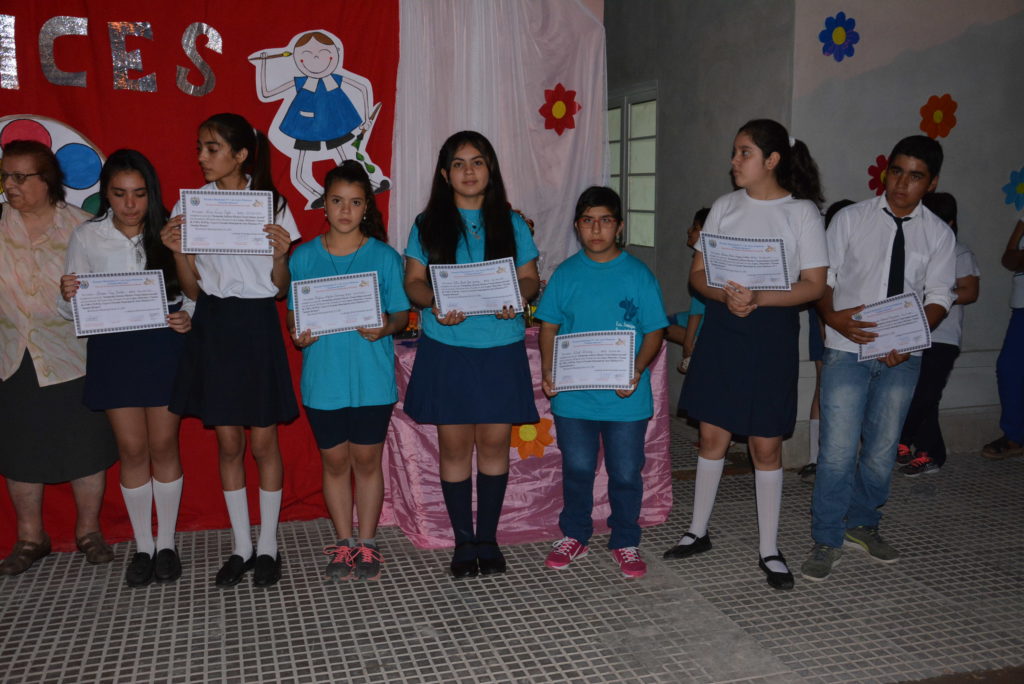 La Escuela Juanita Briones cerró el ciclo lectivo 2017 con un emotivo acto La Escuela Juanita Briones cerró el ciclo lectivo 2017 con un emotivo acto