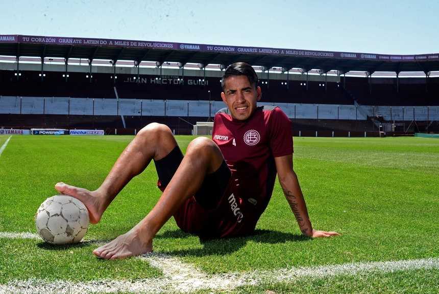 “Ojalá pueda dar otra vuelta con Lanús, pero para mí ser campeón es tener un plato de comida todos los días”