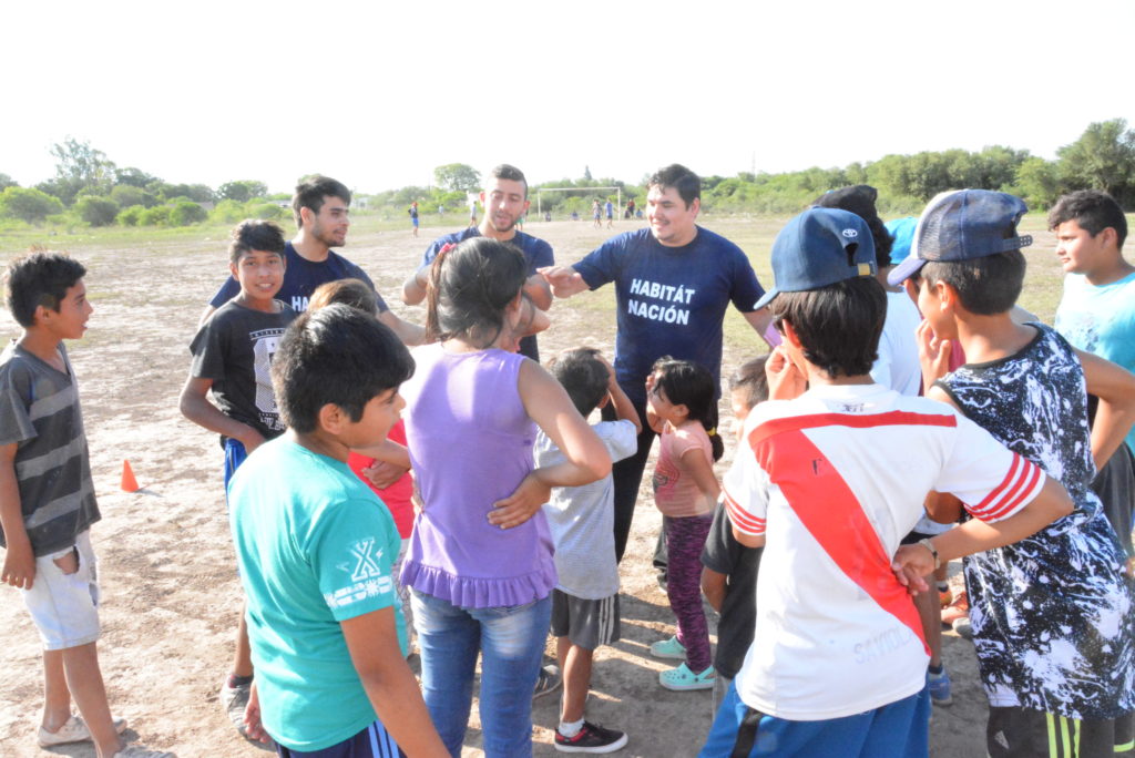 Nuevos espacios deportivos para los niños bandeños