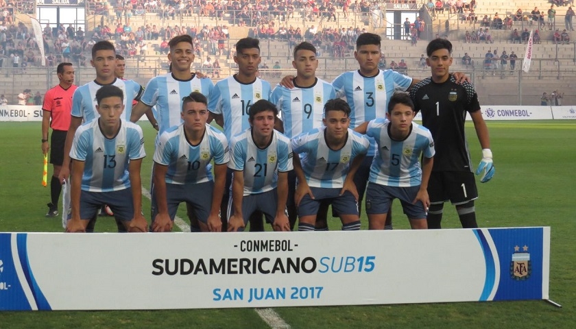 Luego de triunfar con la Selección, Exequiel Zeballos regresa hoy a su ciudad natal