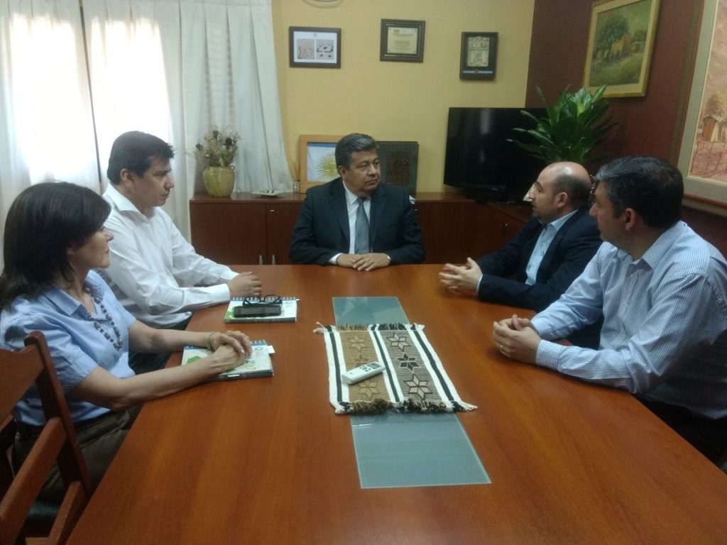 Buscarán abrir una extensión de la UNSE en la Escuela Primaria Municipal del barrio Avenida