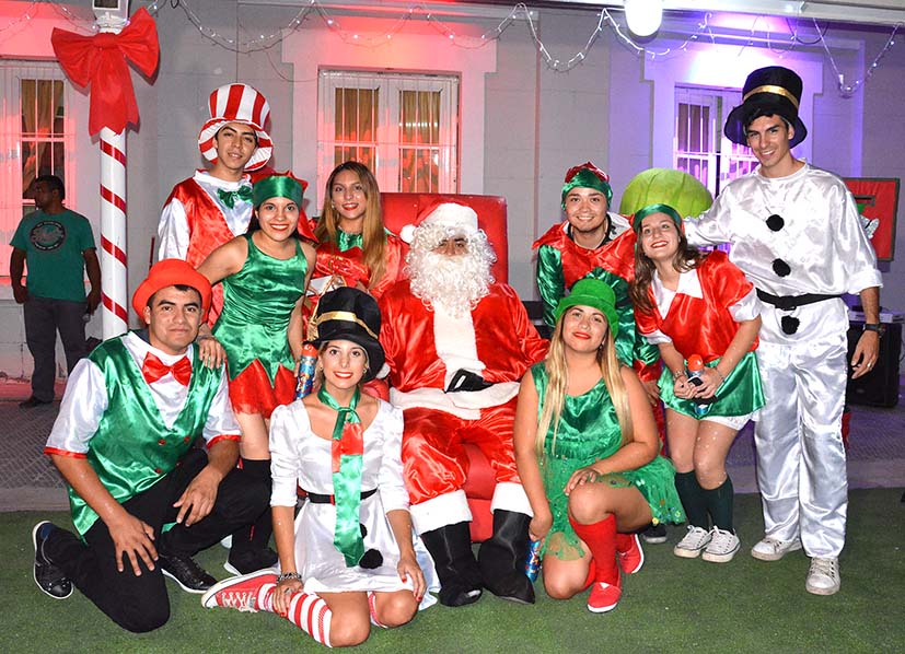 Papá Noel espera a los niños bandeños en Besares y Belgrano Papá Noel espera a los niños bandeños en Besares y Belgrano
