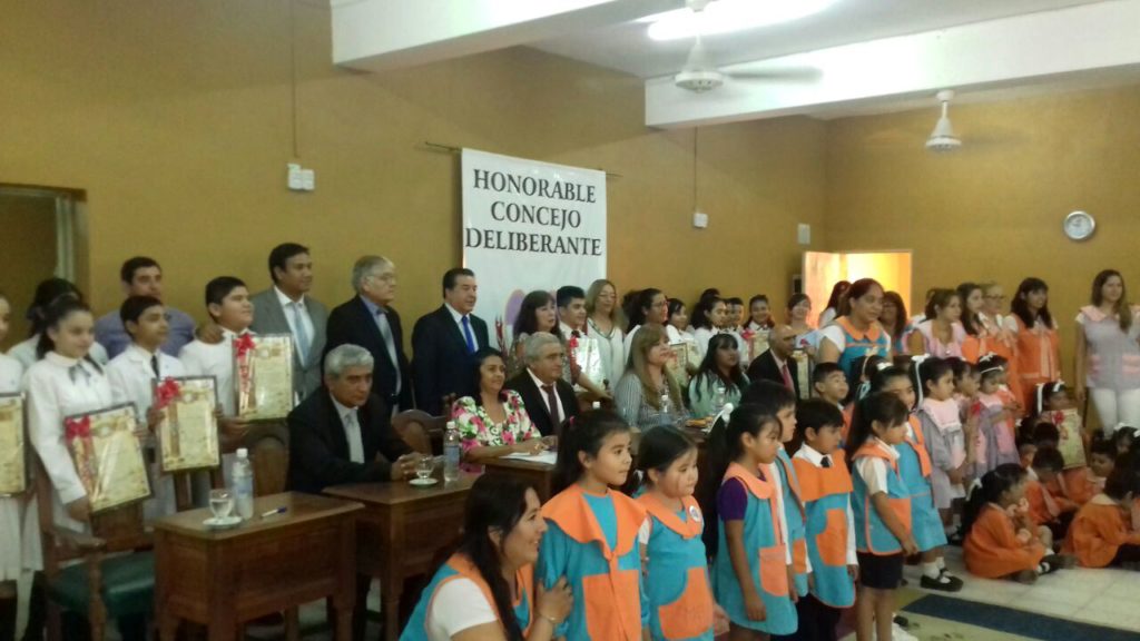 Cuarenta estudiantes fueron reconocidos en Clodomira