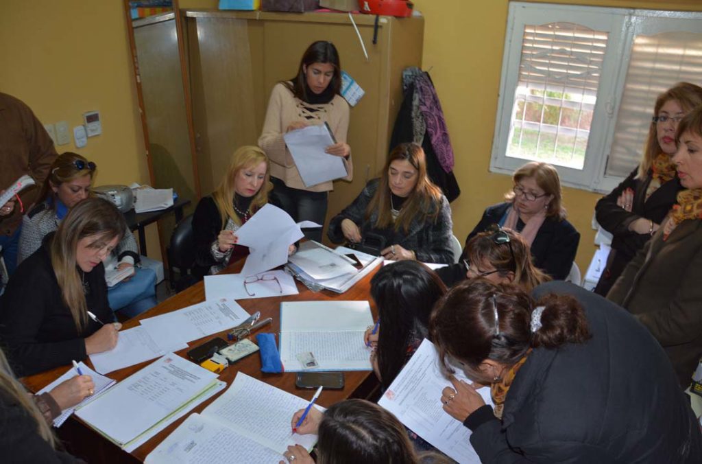 Dan a conocer la fecha del período de tachas para docentes bandeños Dan a conocer la fecha del período de tachas para docentes bandeños