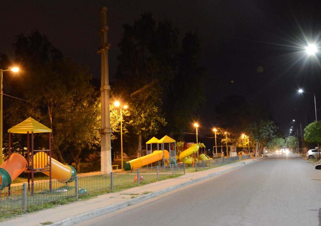 La Reconversión Lumínica LED avanza sobre la avenida Julio Argentino Jerez La Reconversión Lumínica LED avanza sobre la avenida Julio Argentino Jerez