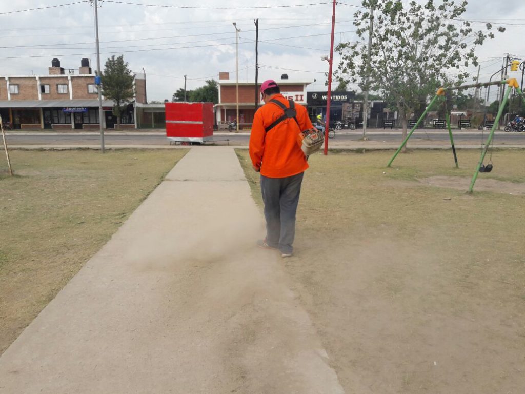 Operativo de limpieza en cinco barrios de la ciudad Operativo de limpieza en cinco barrios de la ciudad