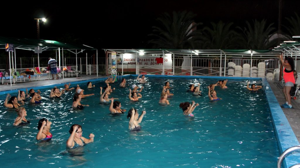 Las clases de aquagym son un éxito en el Sindicato de Empleados de Comercio