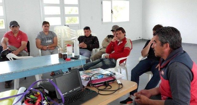 Humanidades convoca a capacitadores en formación profesional en oficios