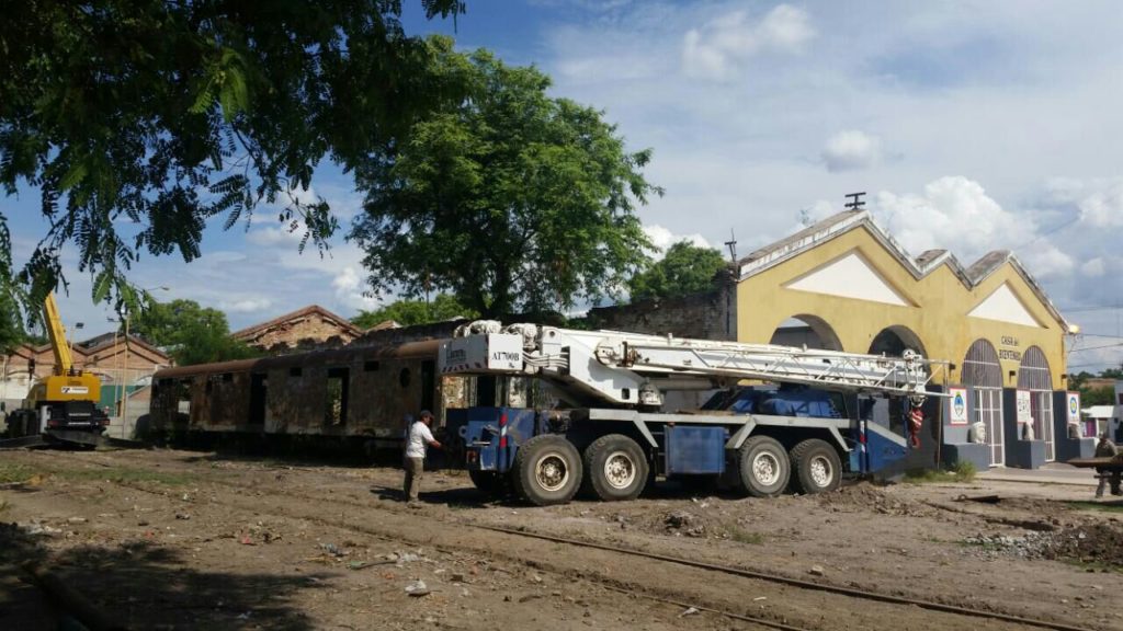 Avanzan los trabajos en la plaza educativa “Mauricio Rojas”