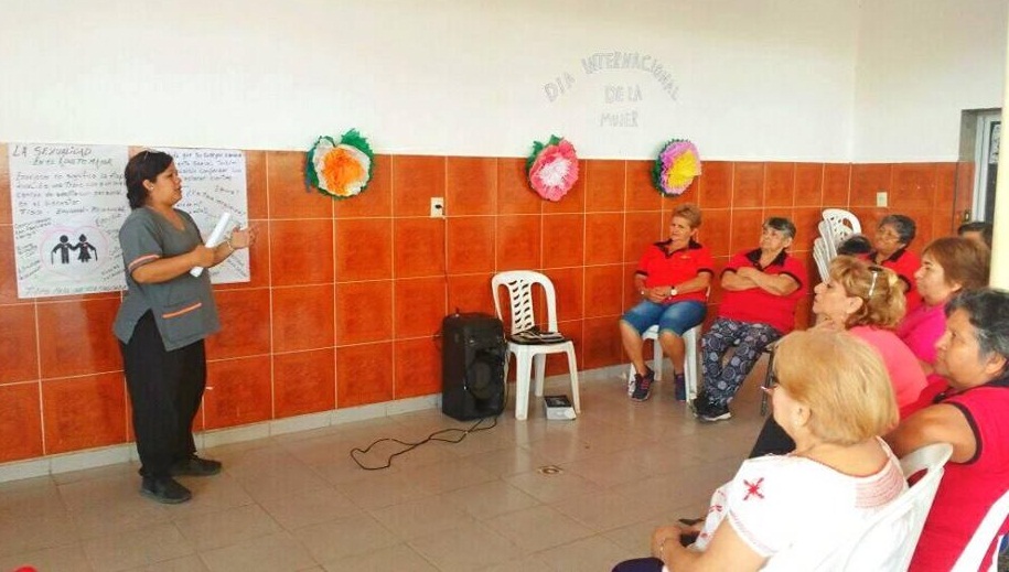 Importante charla destinada a los adultos mayores