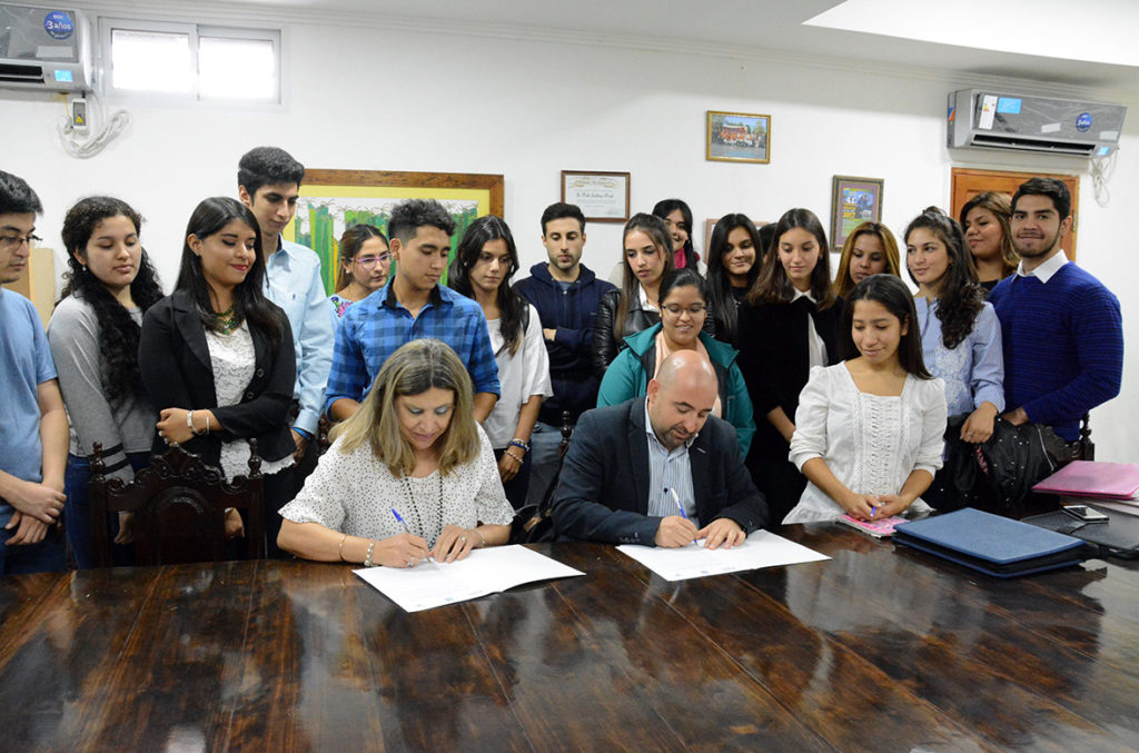 Alumnos de la UCSE realizarán proyectos comunitarios en La Banda Alumnos de la UCSE realizarán proyectos comunitarios en La Banda