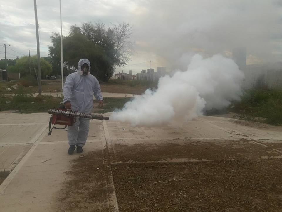 Intenso operativo de fumigación en tres barrios bandeños