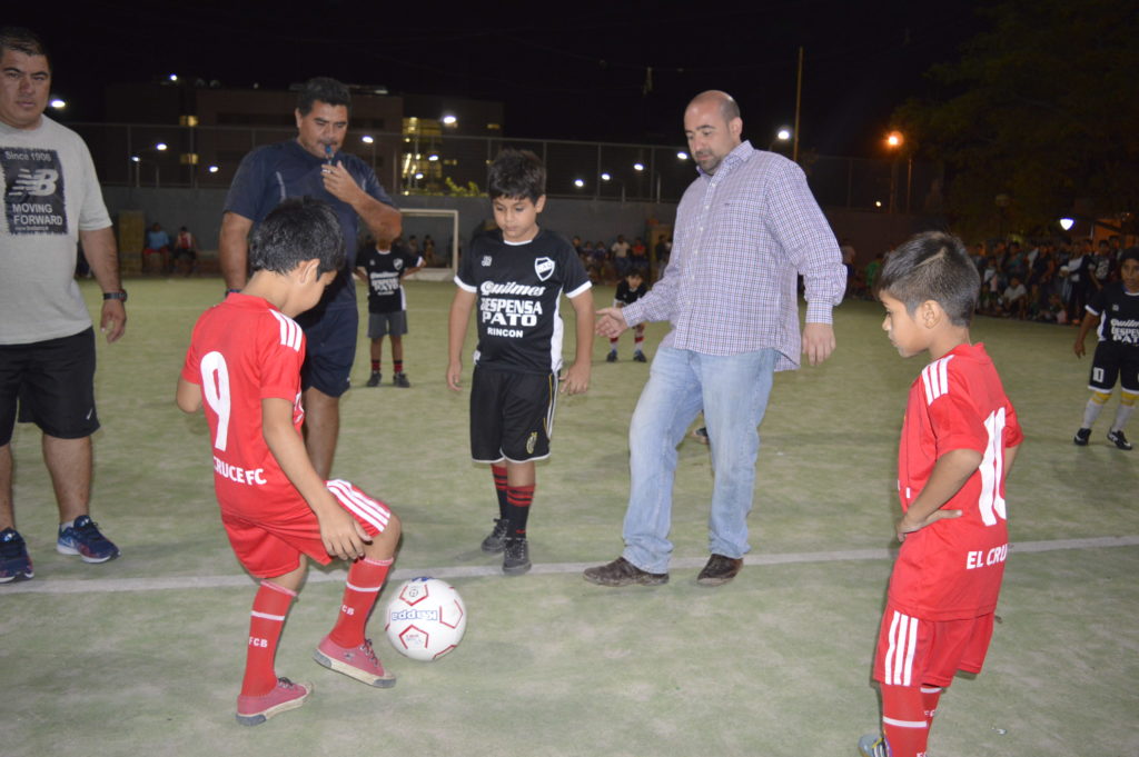 El fútbol infantil congrega a cientos de familia semanalmente