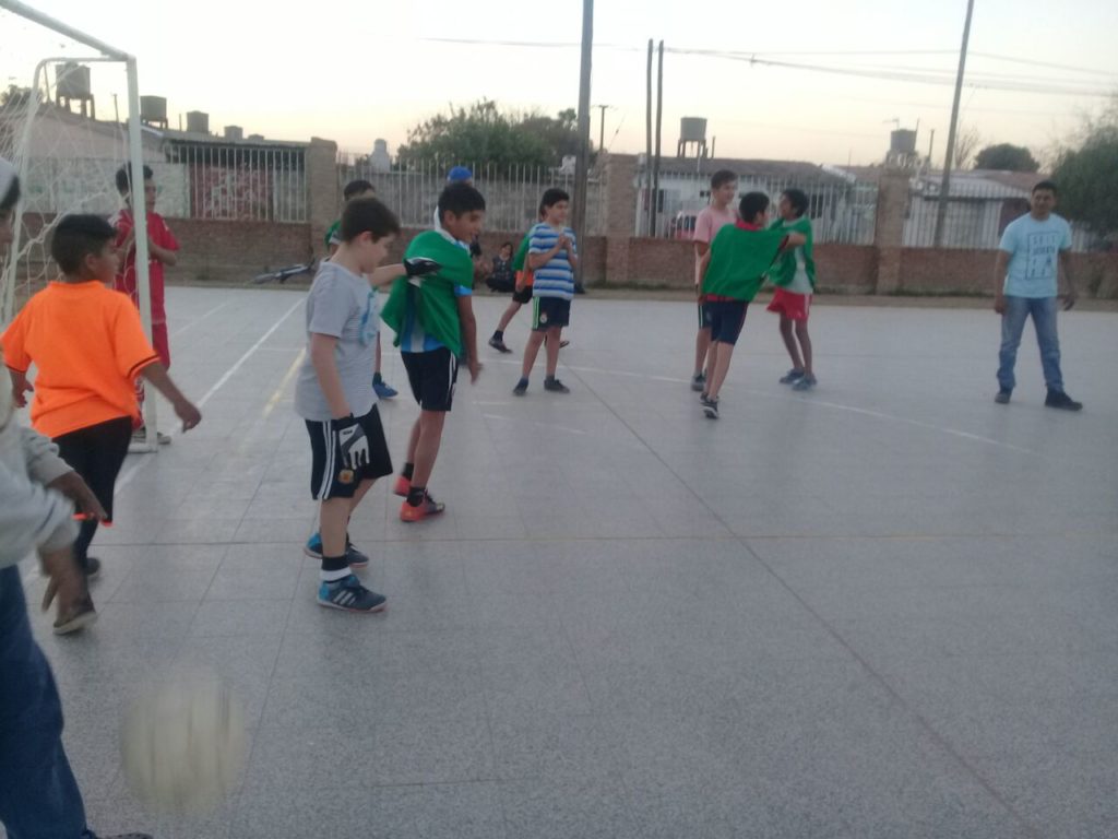Continúan los torneos de fútbol infantil y femenino en La Banda Continúan los torneos de fútbol infantil y femenino en La Banda