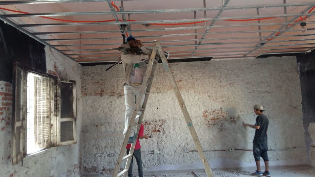 Luego de un voraz incendio, recuperarán una sala del Colegio “Dr. Juan F. Maradona” de Beltrán Luego de un voraz incendio, recuperarán una sala del Colegio “Dr. Juan F. Maradona” de Beltrán