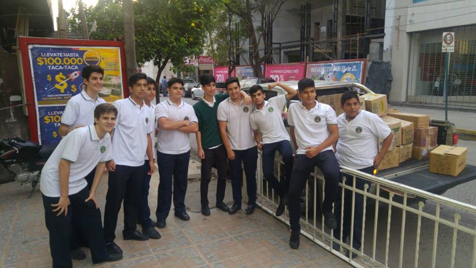 Estudiantes del Colegio San Jorge donaron más de 600 litros de leche Estudiantes del Colegio San Jorge donaron más de 600 litros de leche