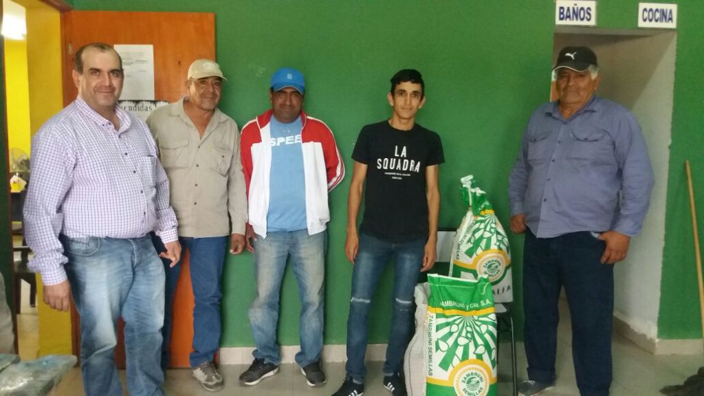 Pequeños productores de Cañada Escobar y zonas vecinas recibieron semillas y combustible Pequeños productores de Cañada Escobar y zonas vecinas recibieron semillas y combustible