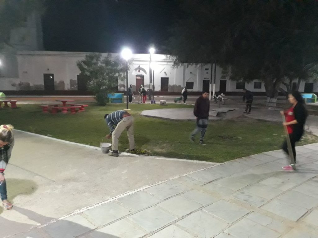 A días de la Fiesta en honor al Señor de los Milagros, trabajan “sin descanso” para recibir a miles de personas A días de la Fiesta en honor al Señor de los Milagros, trabajan “sin descanso” para recibir a miles de personas