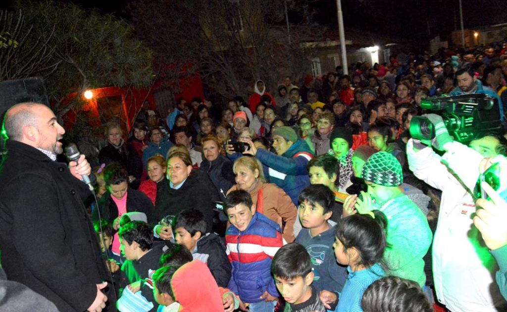 Mirolo inauguró el nuevo sistema de iluminación LED del barrio Independencia