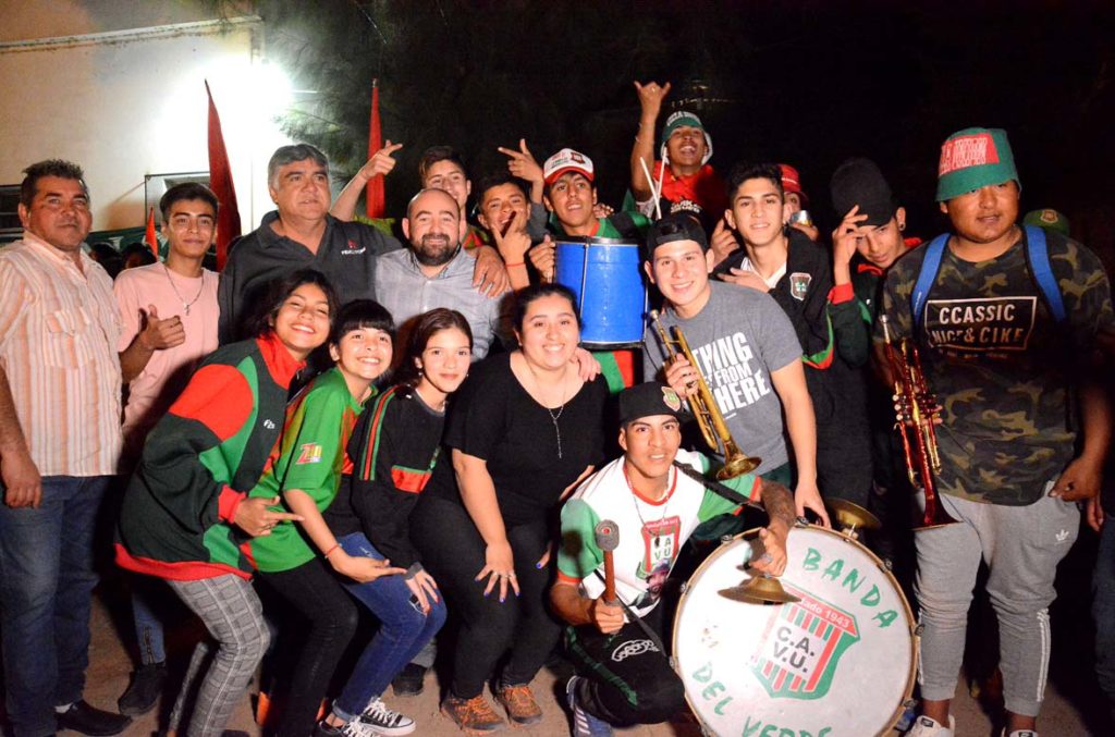 Villa Unión celebró sus 75 años junto a cientos de simpatizantes Villa Unión celebró sus 75 años junto a cientos de simpatizantes