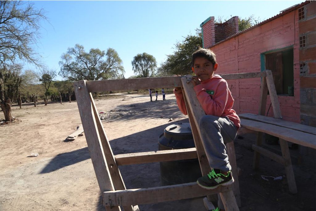 Es un alumno 10, quiere ser maestro y necesita una bici para ir a la escuela