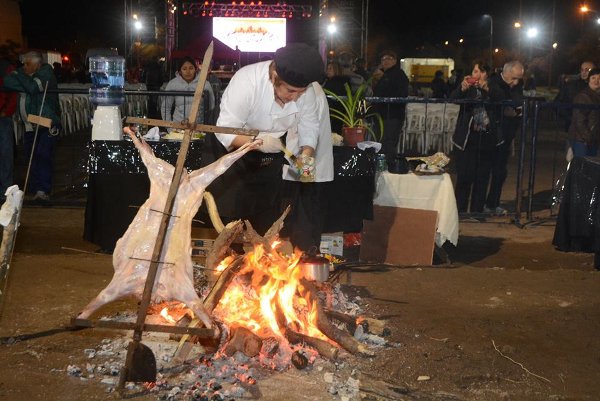 El 13 y 14 de octubre se realizará el 9° Concurso de Asadores de Cabrito