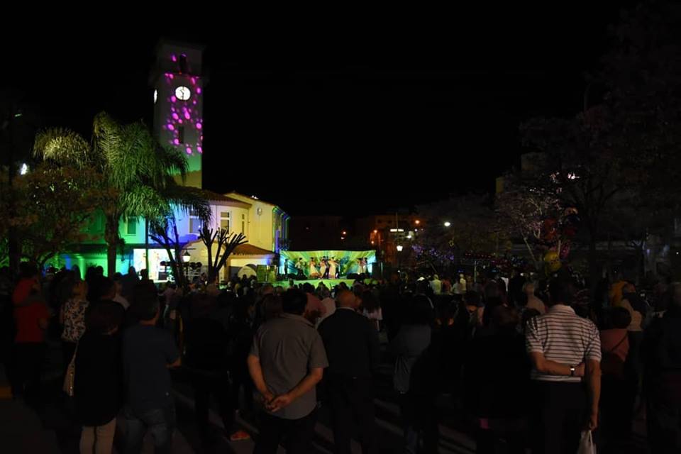 Los vecinos se reunieron para cantarle el Feliz Cumpleaños a Las Termas