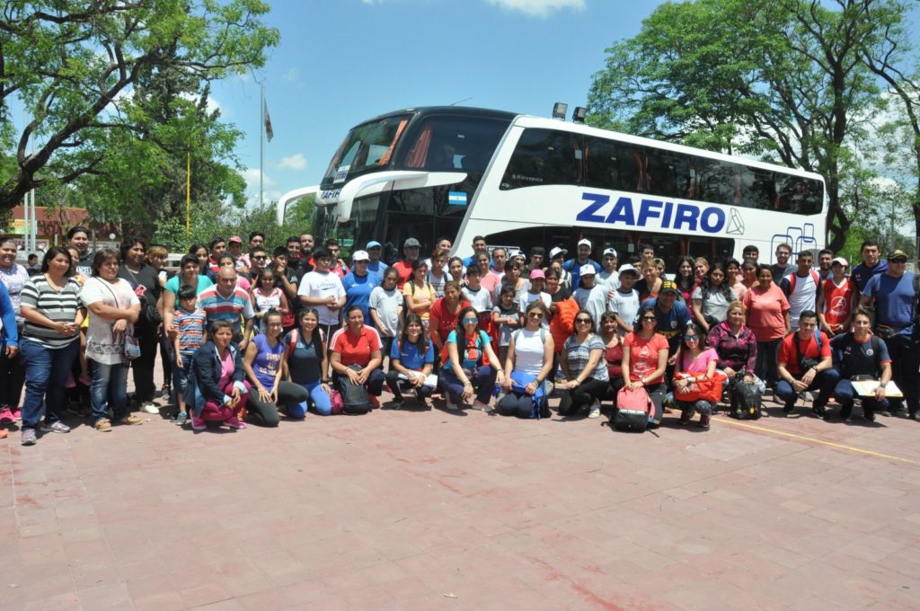 Cargados de ilusiones, unos 700 jóvenes viajaron a los Juegos Evita