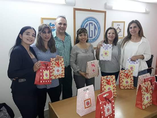Agasajaron a las madres empleadas del IPVU