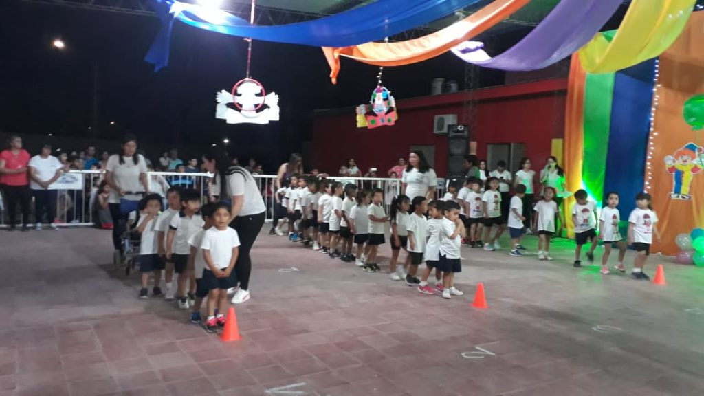 Coloridas muestras de Educación Física y Artes de los jardines de infantes municipales de Clodomira