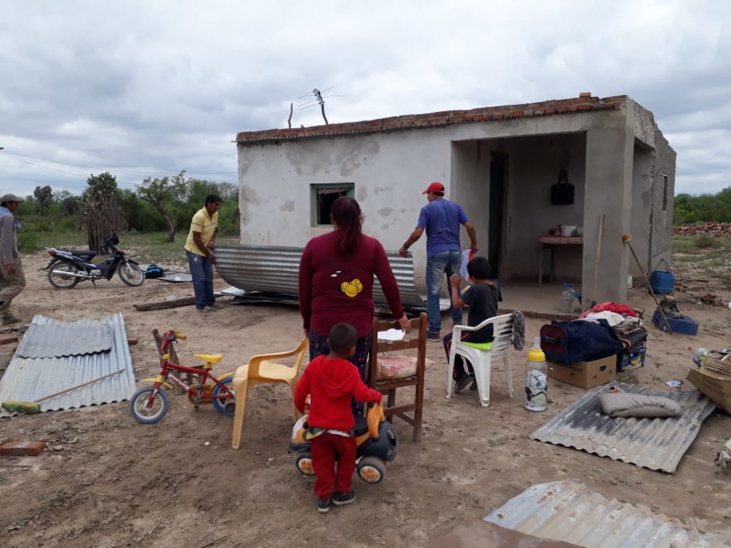 Familias de Atamisqui que fueron asistidas luego del violento temporal
