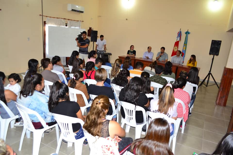 Jóvenes sumampeños iniciaron un curso de orientación laboral