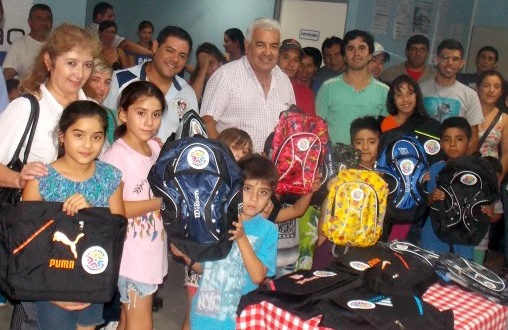 Entregarán kits escolares para los hijos de empleados de comercio