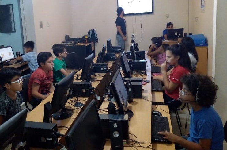 Los chicos de Clodomira aprovechan el verano para aprender ajedrez