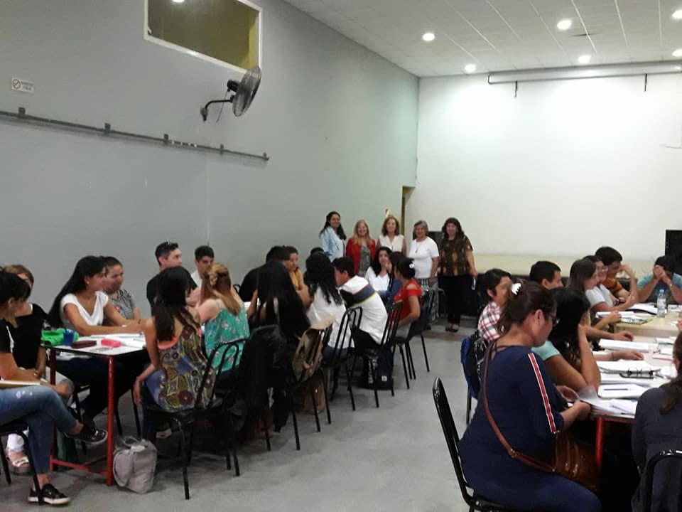 Gran convocatoria en un curso de preceptores, bedeles y celadores