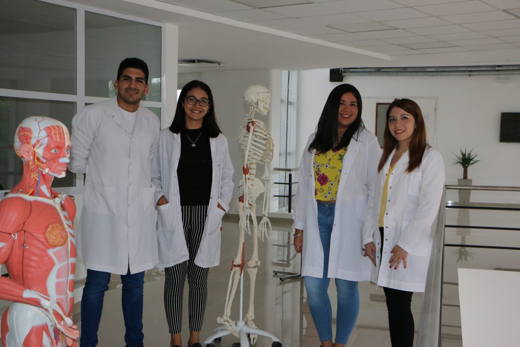 Los estudiantes de Medicina están “orgullosos” del flamante edificio