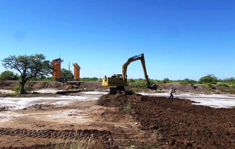 Construyen desagües y terraplenes para evitar futuras inundaciones