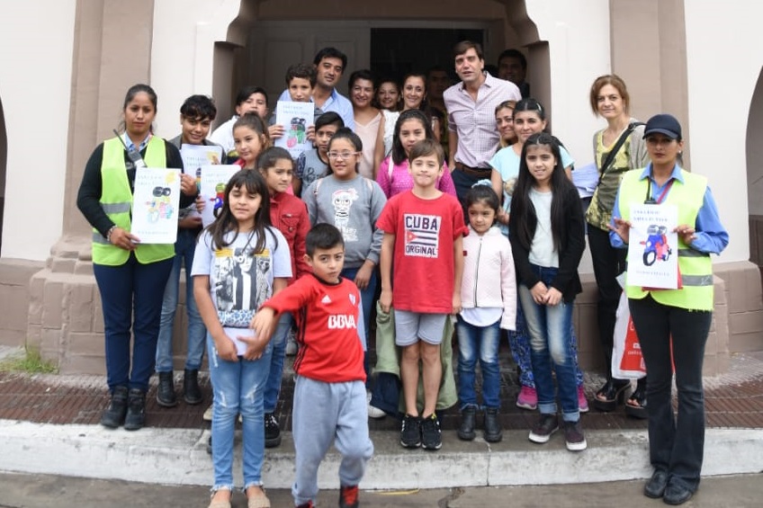 Niños llamaron a los adultos a “cuidar la vida” y “usar el casco”
